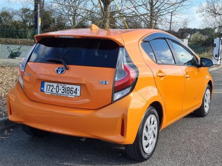 2017 Toyota Aqua - thumbnail 8