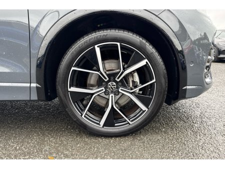 2024 Volkswagen Tiguan R-LINE TDI S-A DSG €55,300 thumbnail