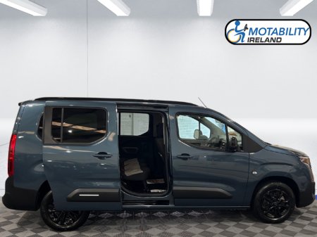 2025 Citroen e-Berlingo Wheelchair Accessible Taxi €54,995