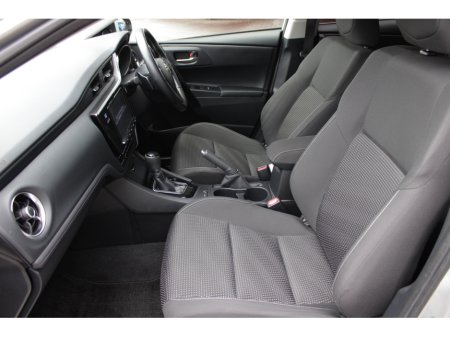 2017 Toyota Auris 1.8 HYBRID 5DR HATCHBACK AUTO  //1 OWNER CAR WITH ONLY 22,000 KM'S // BUY WITH CONFIDENCE AA AND SIMI APPROVED DEALER 2026 // FINANCE ARRANGED // ALL TRADE INS WELCOME // €16,950 thumbnail