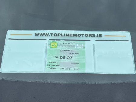 2015 Hyundai Santa Fe - view 2