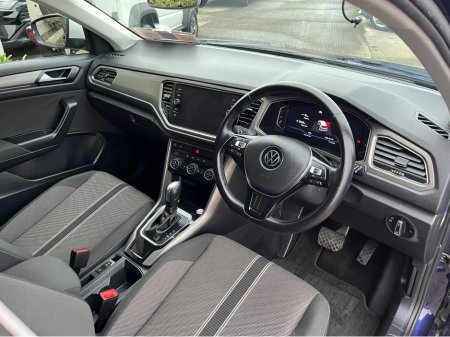 2021 Volkswagen T-Roc STYLE DESIGN PACK AUTOMATIC 2.0 DIESEL //LOW MILES//ADAPTIVE CRUISE CONTROL//KEYLESS ENTRY//REVERSE CAMERA// €26,950 thumbnail