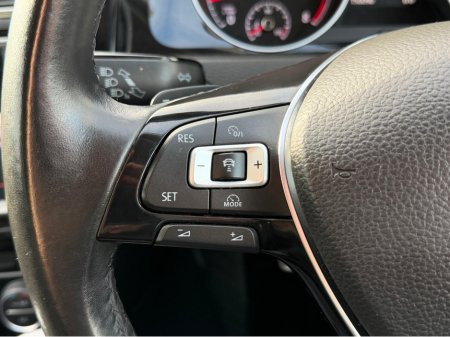 2016 Volkswagen Golf - thumbnail 22