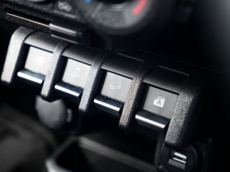 2023 Suzuki Jimny - thumbnail 23