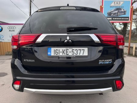 2016 Mitsubishi Outlander - thumbnail 14