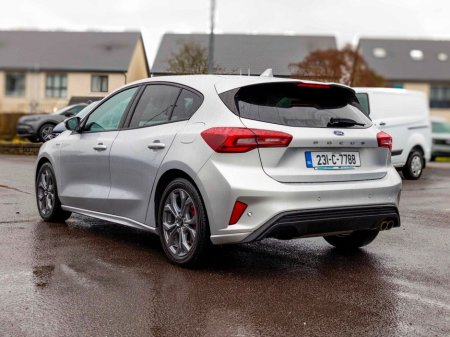 2023 Ford Focus 2023 Ford Focus Silver 1.0L EcoBoost 125PS ST-Line thumbnail