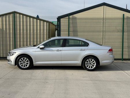 2015 Volkswagen Passat - thumbnail 3