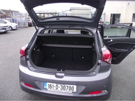 2016 Hyundai i20 - thumbnail 13