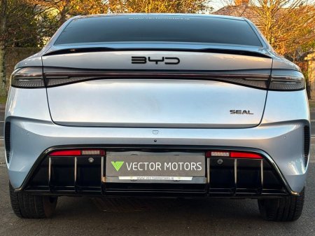 2024 BYD Seal DESIGN RWD PAN ROOF €36,995 thumbnail