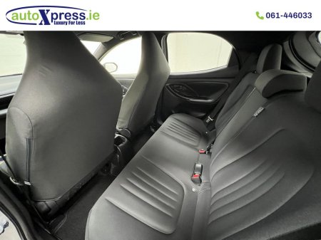 2021 Toyota Yaris - thumbnail 6