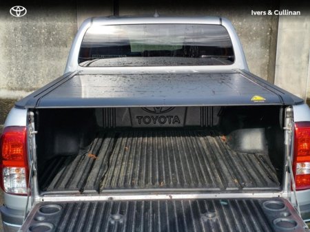 2022 Toyota Hilux - thumbnail 9