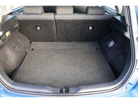 2015 Toyota Auris DIESEL 1.6 D-4D BUSINESS EDITION 110BHP €9,500 thumbnail