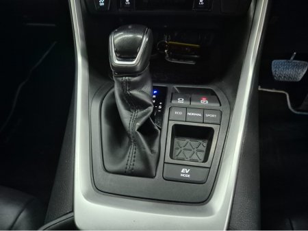 2023 Toyota Rav4 RAV4 HYBRID SOL 4DR AUTO €38,950 thumbnail