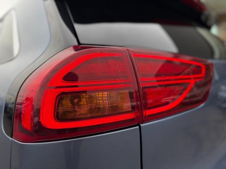 2020 Kia Niro Plug in hybrid €21,995 thumbnail