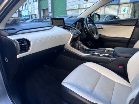 2018 Lexus NX 300 h - thumbnail 11