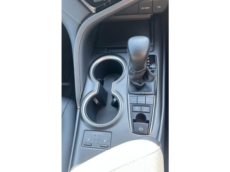 2022 Toyota Camry *New Shape* Leather Package 2.5 Hybrid Fresh Import (0032) €34,995 thumbnail