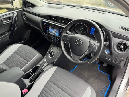 2016 Toyota Auris - thumbnail 14