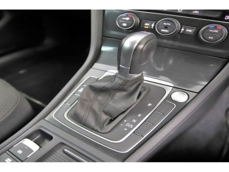 2017 Volkswagen Golf MK 7.5 1.2 TSI DSG COMFORTLINE *CARPLAY*ANDROID*PARK SENSORS* €17,490 thumbnail