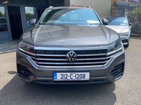 2021 Volkswagen Touareg  €38,170 thumbnail