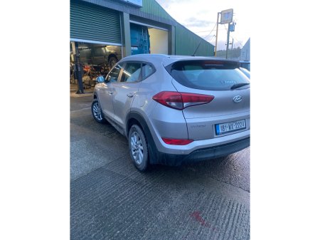 2018 Hyundai Tucson IX35 1.7 COMFORT 5DR €15,500 thumbnail