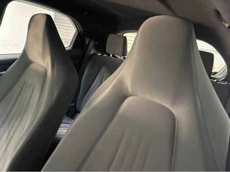 2020 Toyota Yaris - thumbnail 6