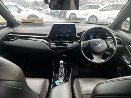 2018 Toyota C-HR Toyota CHR 1,8 self charging hybrid €19,500 thumbnail