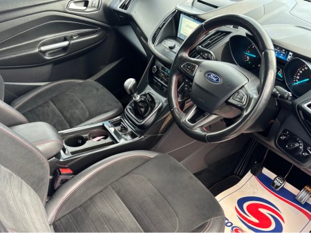 2018 Ford Kuga 1.5 TDCI 120PS ST-LINE - Sunroof thumbnail