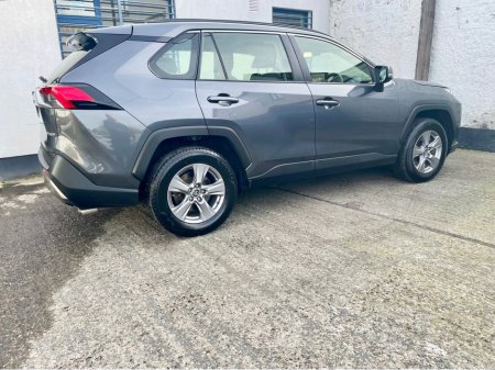 2024 Toyota Rav4 - thumbnail 16