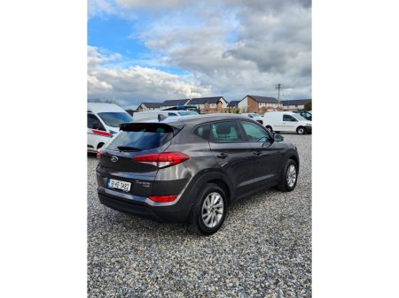 2016 Hyundai Tucson 1.7 D Executive thumbnail