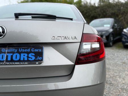 2017 Skoda Octavia - thumbnail 14