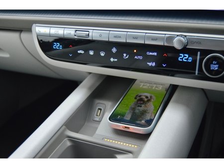 2023 Hyundai Ioniq 6 Ioniq 6 Elegance 77 kW €35,995 thumbnail