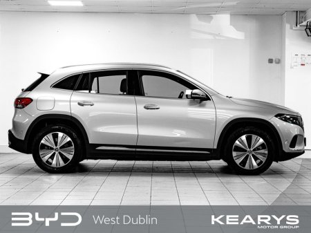 2023 Mercedes-Benz EQA - thumbnail 3