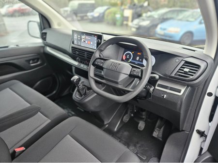 2025 Fiat Scudo DEMO SALE! 1.5 L3 120HP TECNICO 4DR €26,657 thumbnail