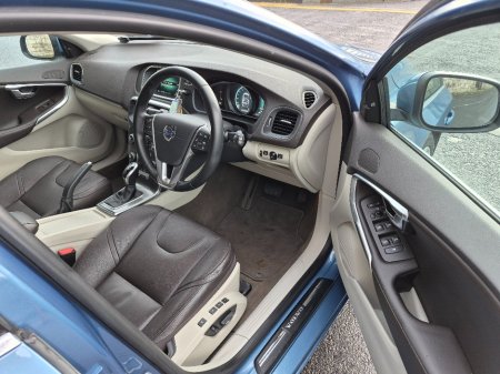 2016 Volvo V40 46,000KM! COCO BROWN LEATHER,PRISTINE CONDITION. €15,995 thumbnail