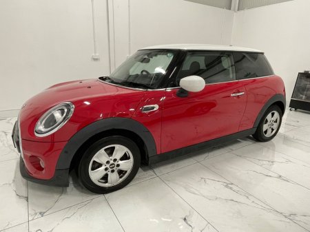 2020 MINI Hatch Cooper Classic €18,950 thumbnail