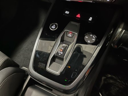 2023 Audi Q4 e-tron S-Line 40 82kWh 204BHP - Reversing Camera - Sat Nav - Climate Control - Heated Seats - Keyless Start - Apple CarPlay/Android Auto €34,450 thumbnail