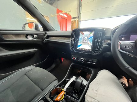 2023 Volvo XC40 - thumbnail 19