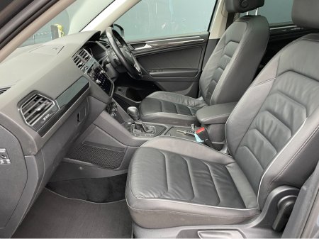 2021 Volkswagen Tiguan - thumbnail 11