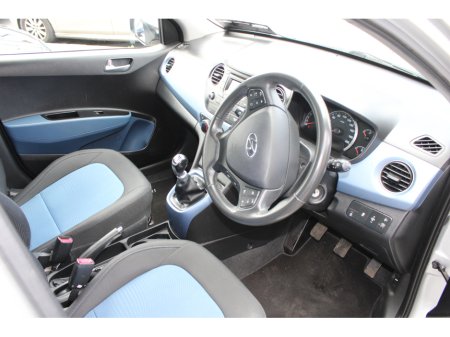 2016 Hyundai i10 - thumbnail 9