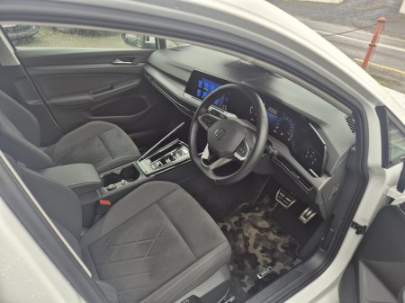 2023 Volkswagen Golf - thumbnail 2