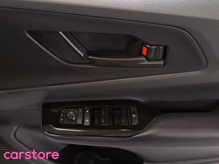 2024 Toyota Prius - thumbnail 17