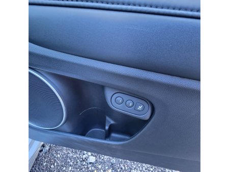 2017 Honda Vezel  €16,950 thumbnail