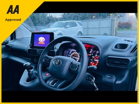 2022 Toyota Proace City 1.5 D GX SWB 6 650KG 3DR €13,780 thumbnail