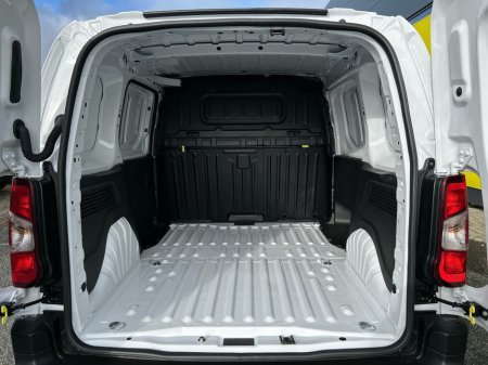 2026 Opel Combo 19 KOMF L1H1-1.5 100PS D thumbnail