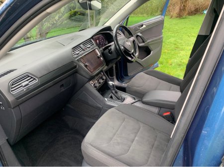 2018 Volkswagen Tiguan - thumbnail 2