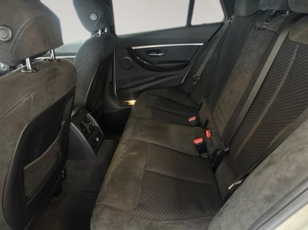 2016 BMW 3 Series - thumbnail 15