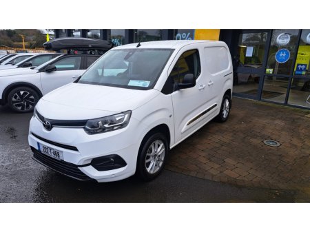 2022 Toyota Proace PR 1.5 GX SWB  **3 SEATER VAN** €16,950