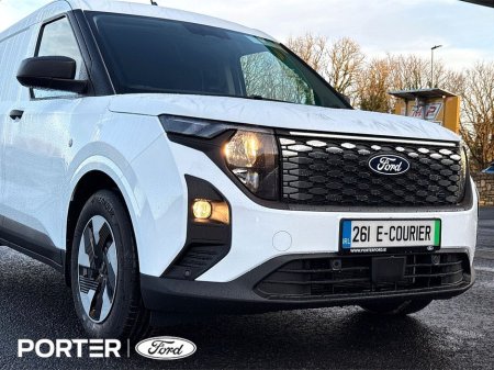 2026 Ford Courier FULL EV 43KWH 136ps *price ex vat* €31,419 thumbnail