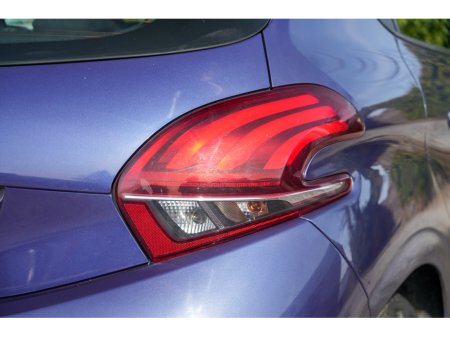 2015 Peugeot 208 - thumbnail 16