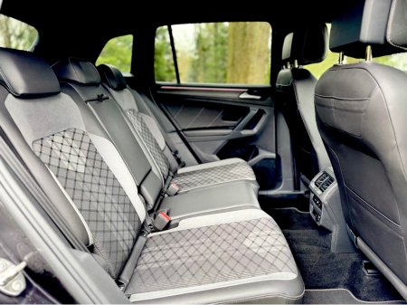 2023 Volkswagen Tiguan - thumbnail 9